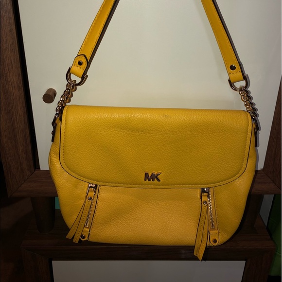 Michael Kors Purse - Picture 1 of 7